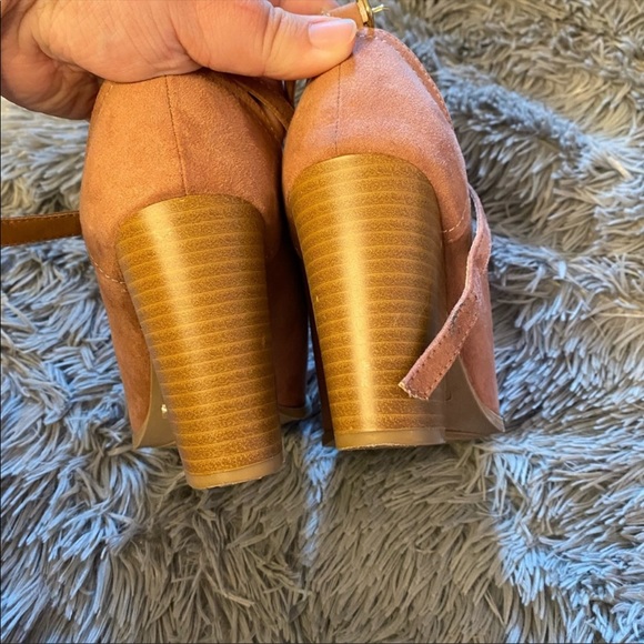 Pink wedges - Picture 2 of 3